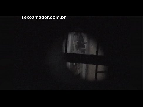 ❤️ Blondie blir hemligt videofilmad av en voyeur från grannskapet gömd bakom ihåliga tegelstenar ️❌ Super porr at porn sv.creditme.top ❌❤